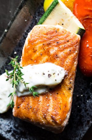 https://cozinhasemisterio.com.br/wp-content/themes/gloriafood-restaurant/assets/starter/about-1.jpg